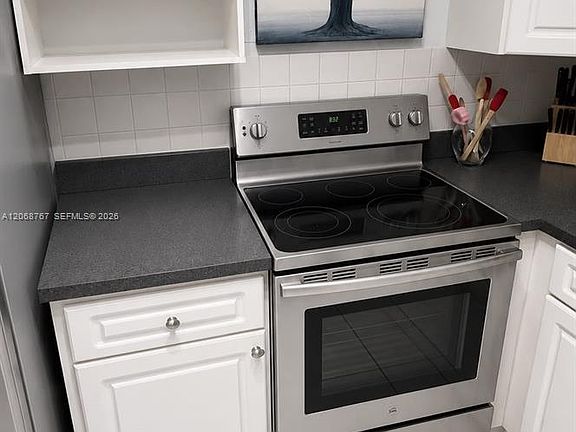 5th image of 7552 Hispanola Ave