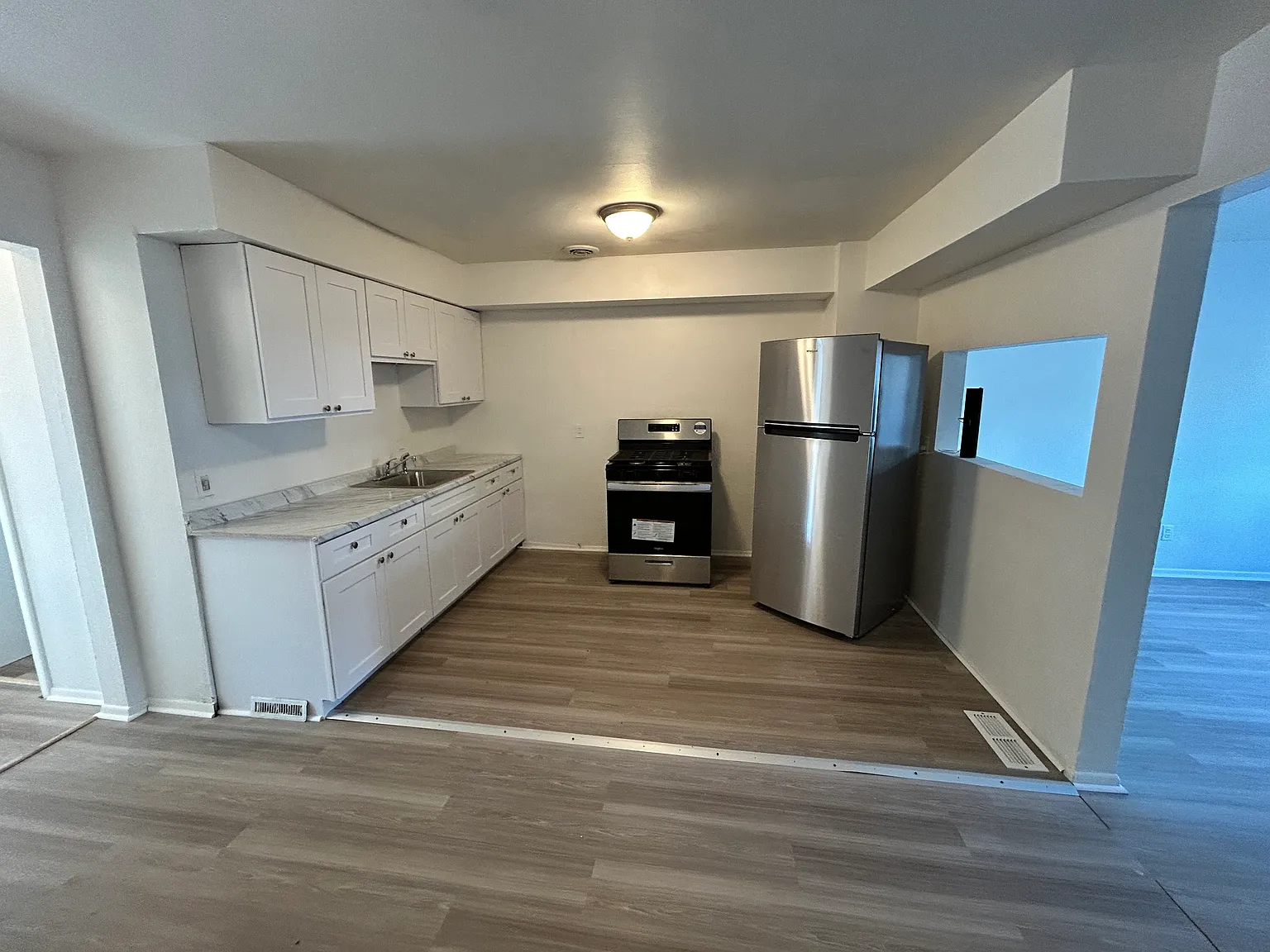 2 bed, $1,050 — Photo 3