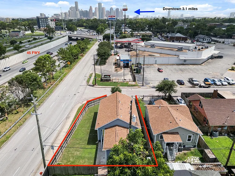 502 Dell Ct — Photo 15