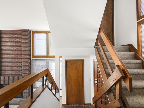 5th image of 932 E Ellsworth Ave APT C
