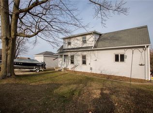 4225 E Lake Rd, Sheffield Lake, OH 44054