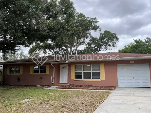 1520 Price Cir, Clearwater, FL 33764
