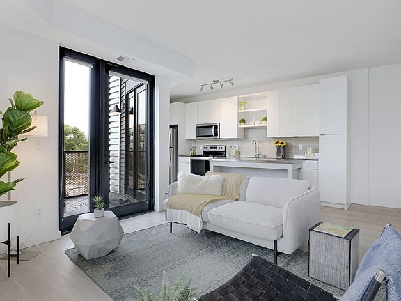 3rd image of 4561 Minnehaha Ave #407