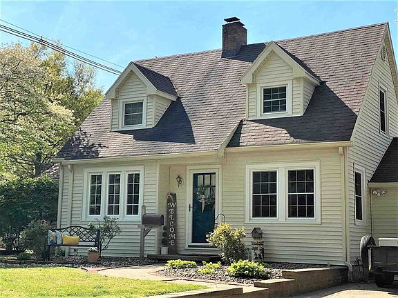 3rd image of 3319 E Blackford Ave