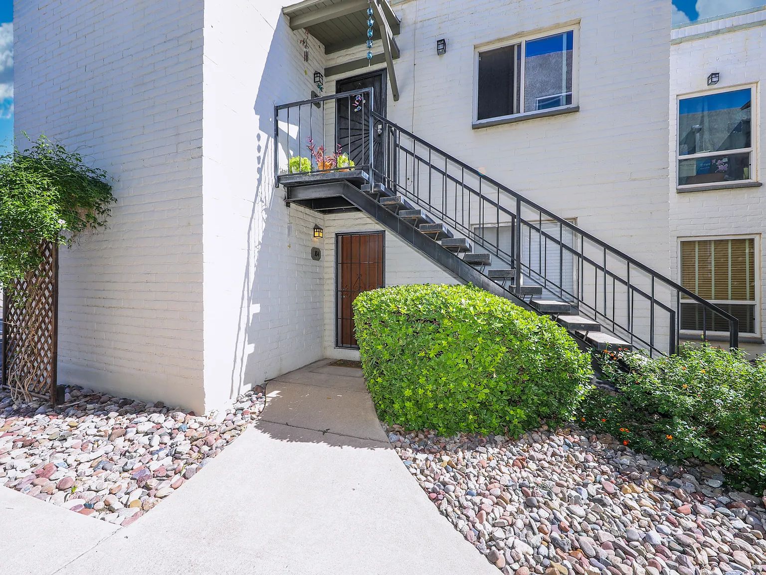 1 bed, 768 sqft, $1,895 — Photo 2