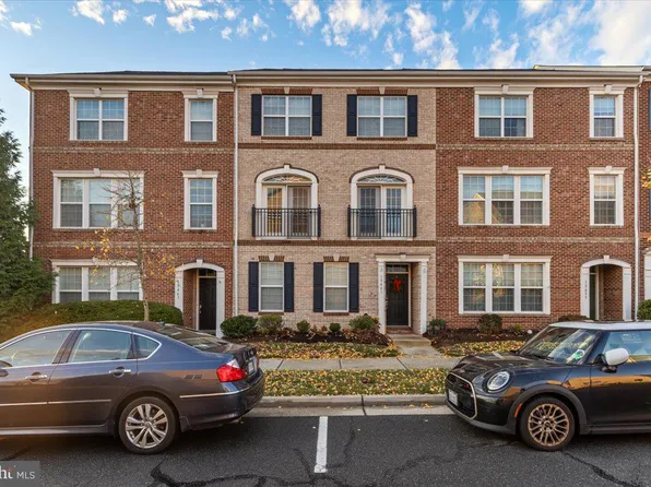 19461 Xerox Dr, Leesburg, VA 20176