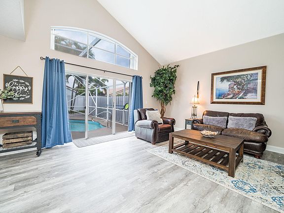 2nd image of 5225 Prairie Dunes Village Cir