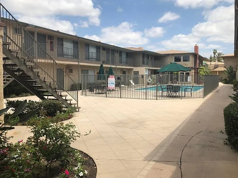 Rosemead Place — Photo 4