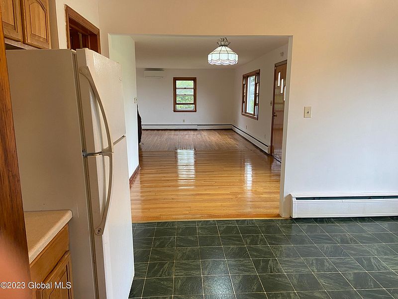 5th image of 378 Watervliet Shaker Road