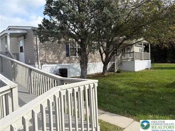 5288 Brocton Ct, Macungie, PA 18062