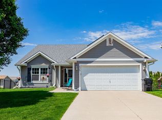430 Boulder Ridge Ct, Pleasant Hill, IA 50327