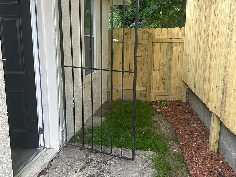 2212 Murchison Rd #B — Photo 10