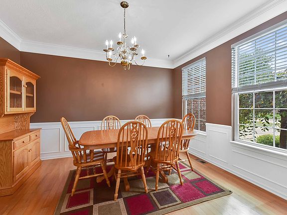 5th image of 2349 Stonewood St