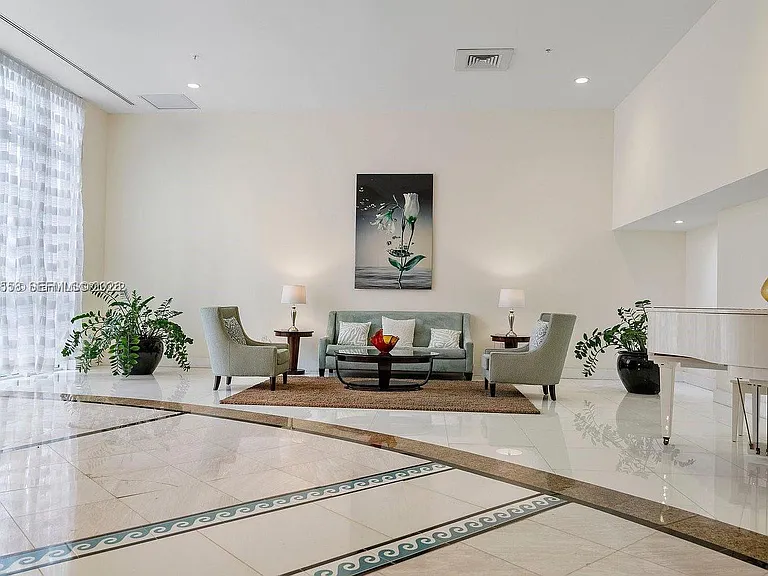6301 Collins Ave #1207 — Photo 27