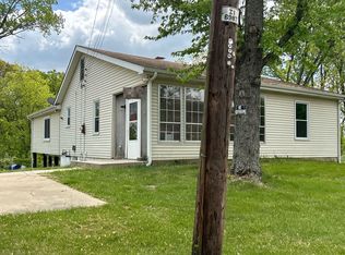 2920 Hilgert Dr, High Ridge, MO 63049