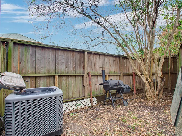 5419 Gulfton St #H — Photo 26