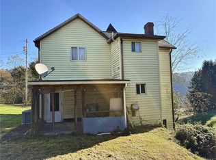10 Step St, Millsboro, PA 15348