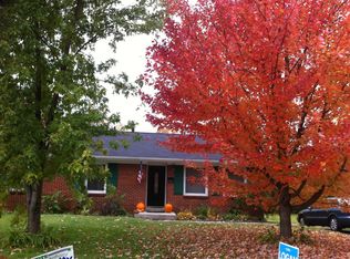 1042 Della Dr, Lexington, KY 40504