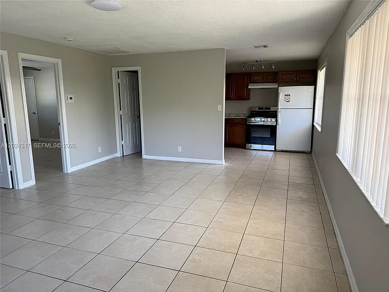 588 Holly Dr #B — Photo 1