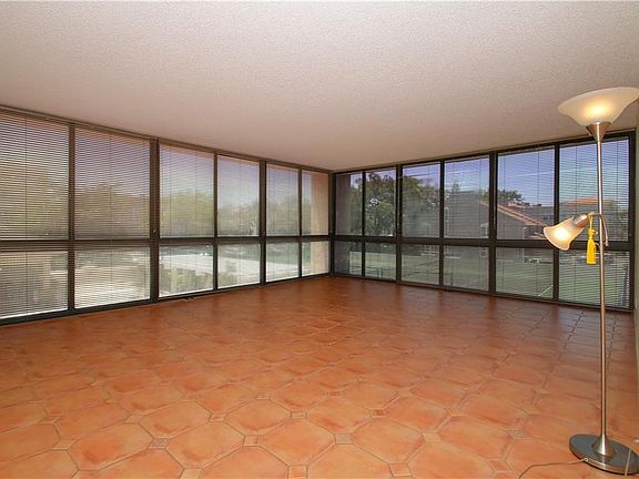 3rd image of 3301 Bayshore Blvd Unit 310