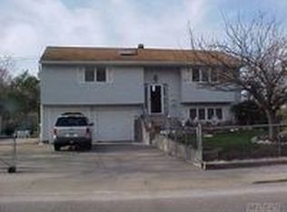 315 Barton Ave, East Patchogue, NY 11772