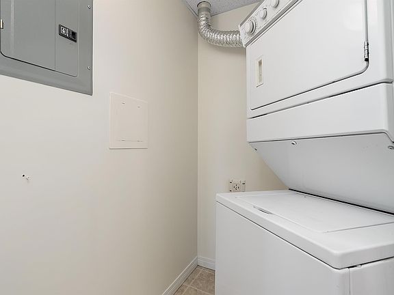3rd image of 630 McAllister Loop SW #201