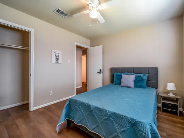 (undisclosed Address), Houston, TX 77082