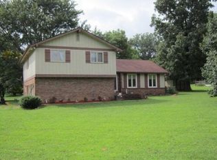 4755 Harmony Grove Rd, Hopkinsville, KY 42240