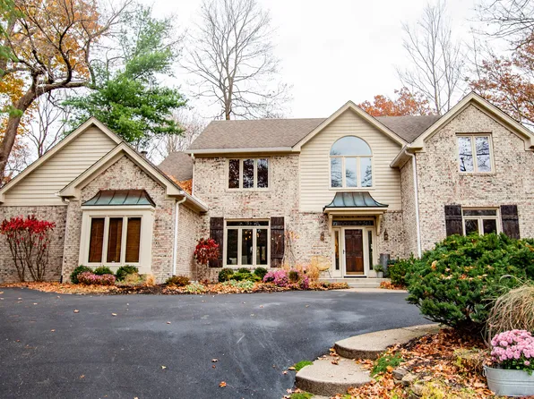 8224 Walnut Way, Indianapolis, IN 46256