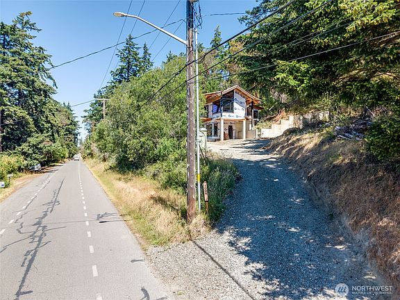 4th image of 1024 Fir Street
