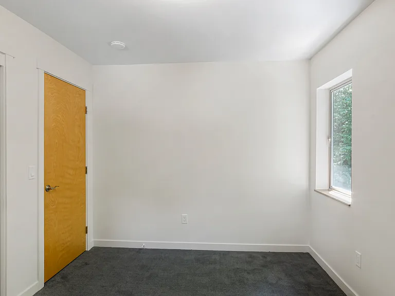 21017 SE 82nd St — Photo 25