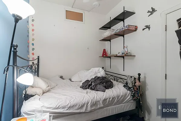 Rented by Bond New York | media 26