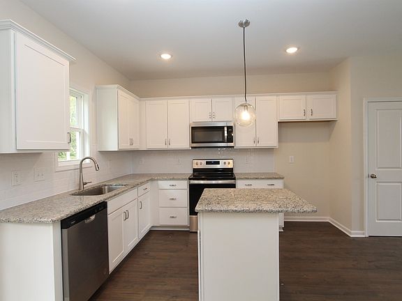 2nd image of 459 Sturgeon St