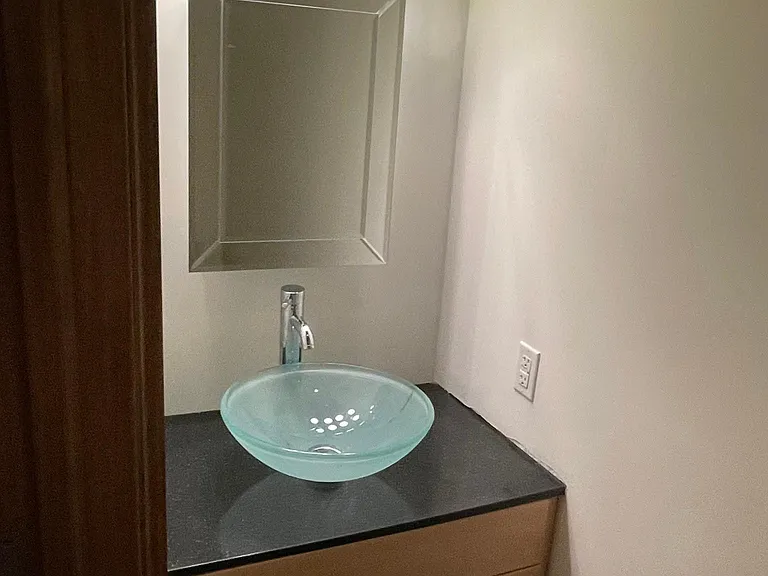 412 Main St #1 — Photo 9
