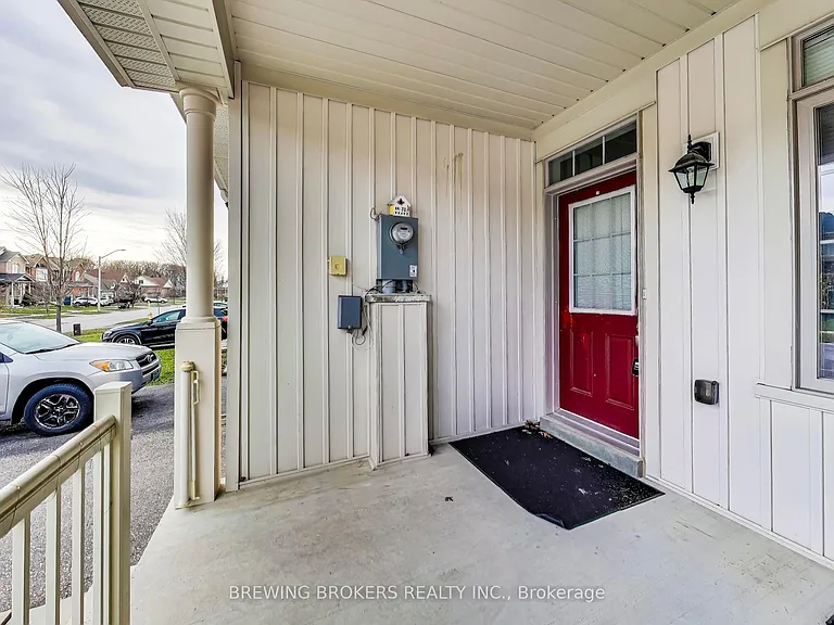 33 Pearcey Cres — Photo 5