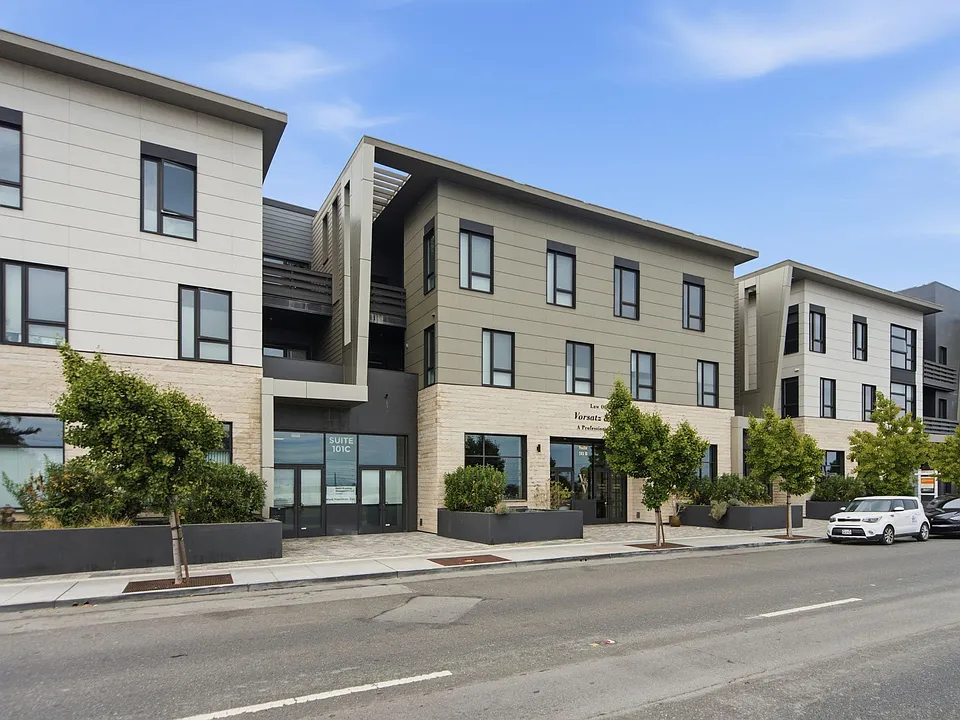 600 El Camino Real #210