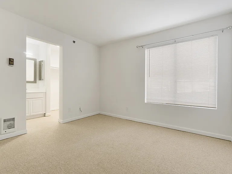 695 Bristol Dr #182 — Photo 17