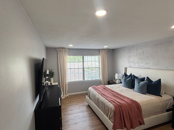 107 Saint Joseph Ter #H