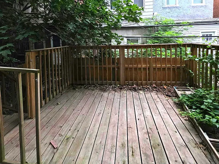 5515 Catharine St — Photo 18