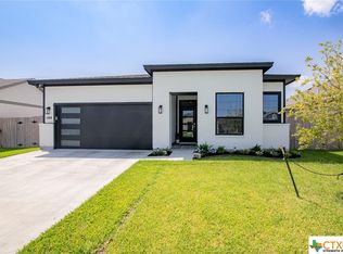 104 Silver Spur, Victoria, TX 77904