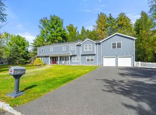 3 Neskell Dr, Basking Ridge, NJ 07920