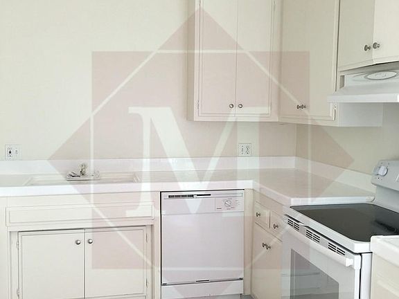 3rd image of 3754 San Remo Dr APT 8
