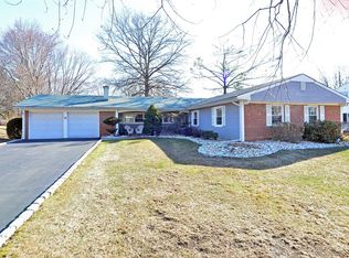 32 Greenbrook Dr, Matawan, NJ 07747