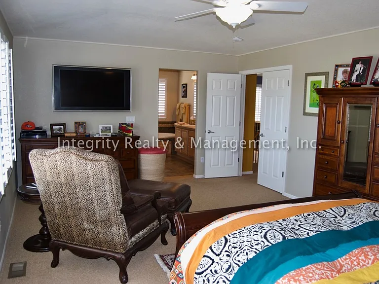 10328 Longwood Way — Photo 19