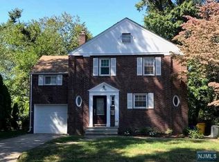 1284 Fayette St, Teaneck, NJ 07666