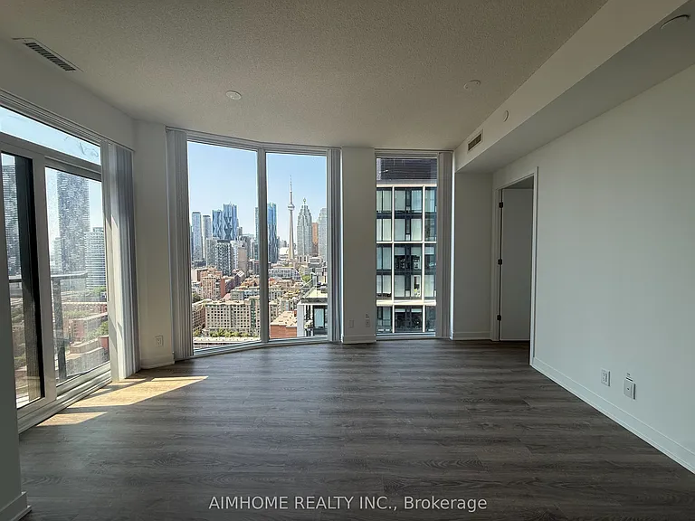 180 Front St E #2910 — Photo 3