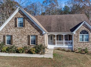 342 W Destiny Dr, Fairmount, GA 30139
