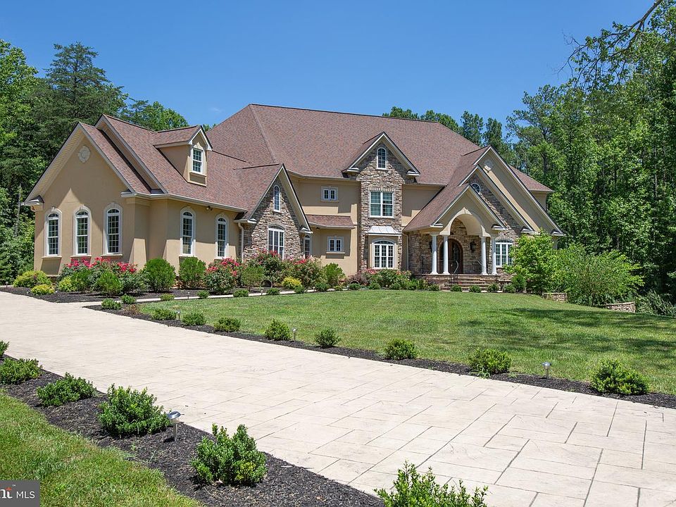1st image of 149 Estates Dr