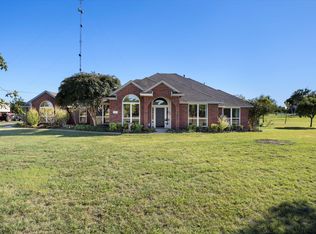 1390 Apple Ln, Midlothian, TX 76065