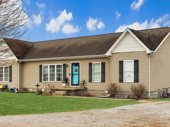 8711 Bowling Green Rd, Scottsville, KY 42164